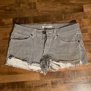 Rich & Skinny Raw-Hem Striped Shorts - Size 26